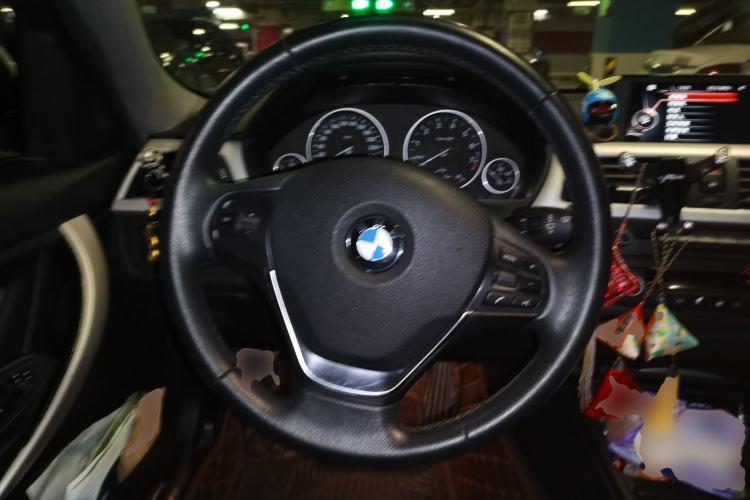 Used BMW 3 Series 2015 320Li Luxury Edition Fashion Model Steering Wheel