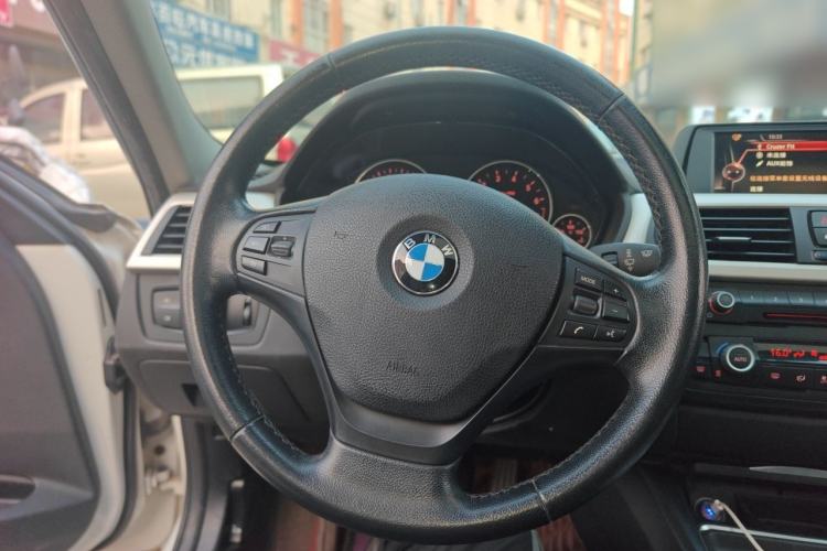Used BMW 3 Series 2015 320Li Luxury Edition Fashion Model Steering Wheel