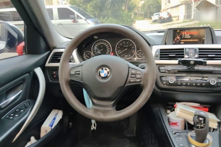 Used BMW 3 Series 2015 320i Fashion Model Steering Wheel