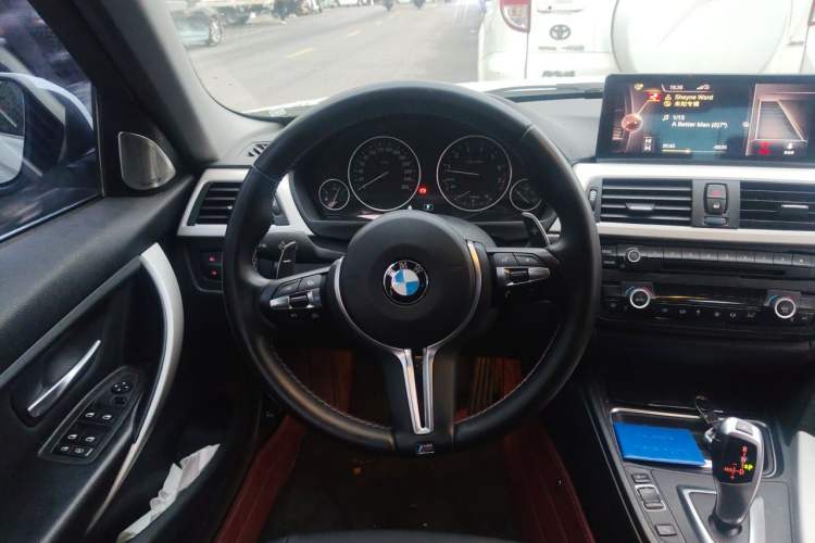 Used BMW 3 Series 2015 320Li Fashion Model Steering Wheel