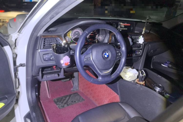 Used BMW 3 Series 2015 320Li Luxury Design Package Steering Wheel