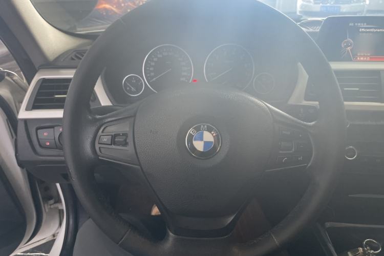 Used BMW 3 Series 2015 320Li Luxury Edition Fashion Model Steering Wheel