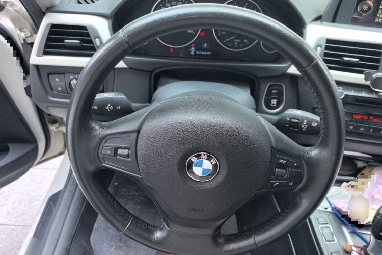 Used BMW 3 Series 2015 320Li Luxury Edition Fashion Model Steering Wheel