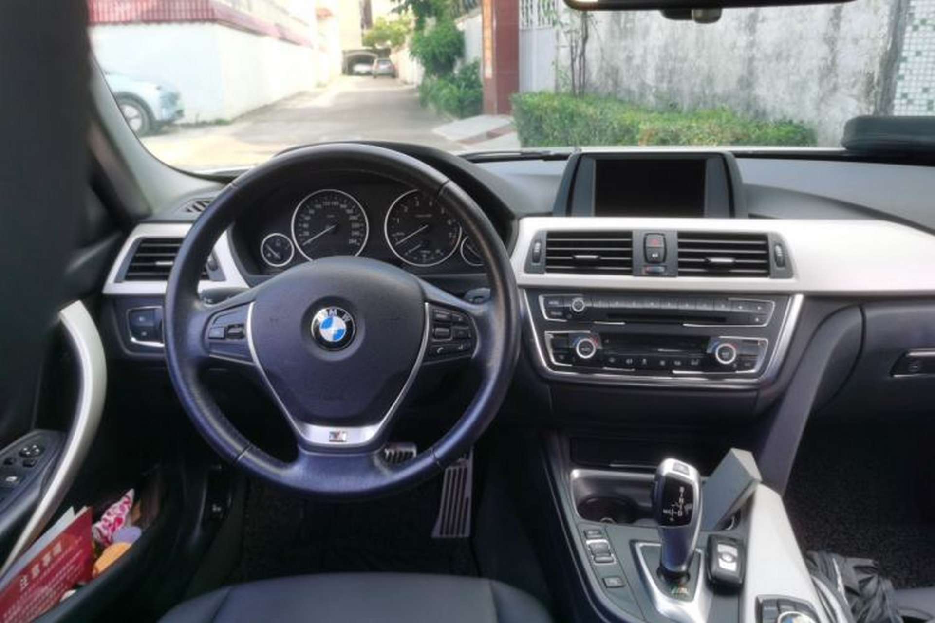 Used BMW 3 Series 2015 320Li Luxury Edition Fashion Model Steering Wheel