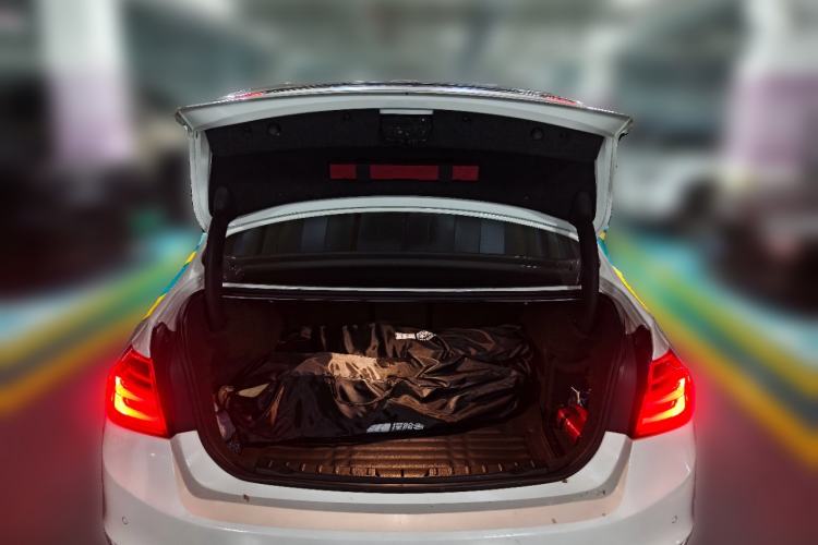 Used BMW 3 Series 2015 320Li Fashion Model Trunk