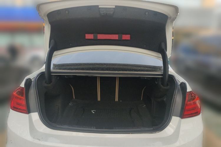 Used BMW 3 Series 2015 320Li Luxury Edition Fashion Model Trunk