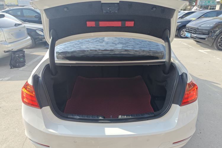Used BMW 3 Series 2015 320Li Luxury Edition Fashion Model Trunk