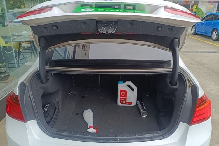 Used BMW 3 Series 2015 320Li Luxury Design Package Trunk