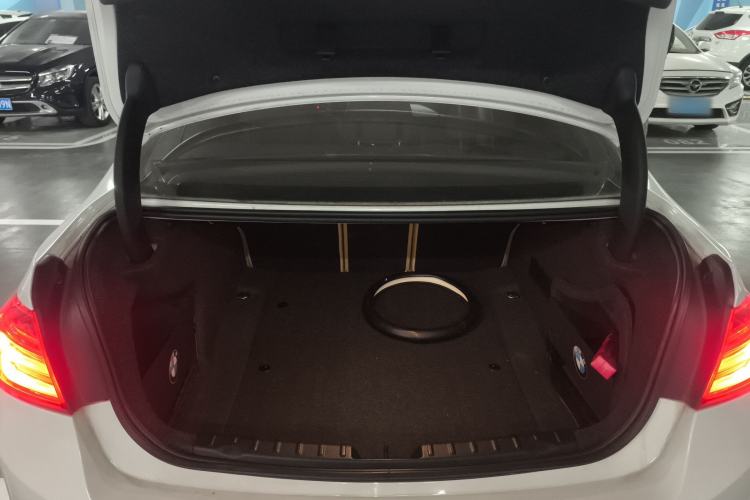 Used BMW 3 Series 2015 320Li Luxury Edition Fashion Model Trunk