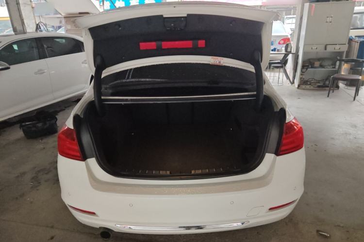 Used BMW 3 Series 2015 320Li Luxury Edition Fashion Model Trunk