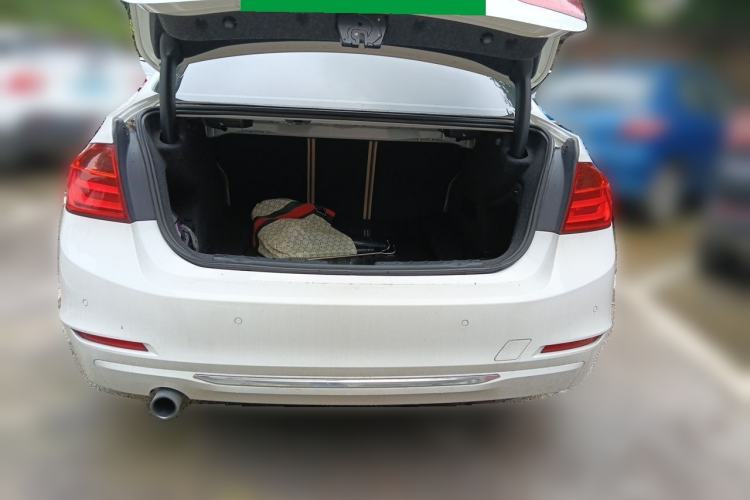 Used BMW 3 Series 2015 316Li Fashion Model Trunk