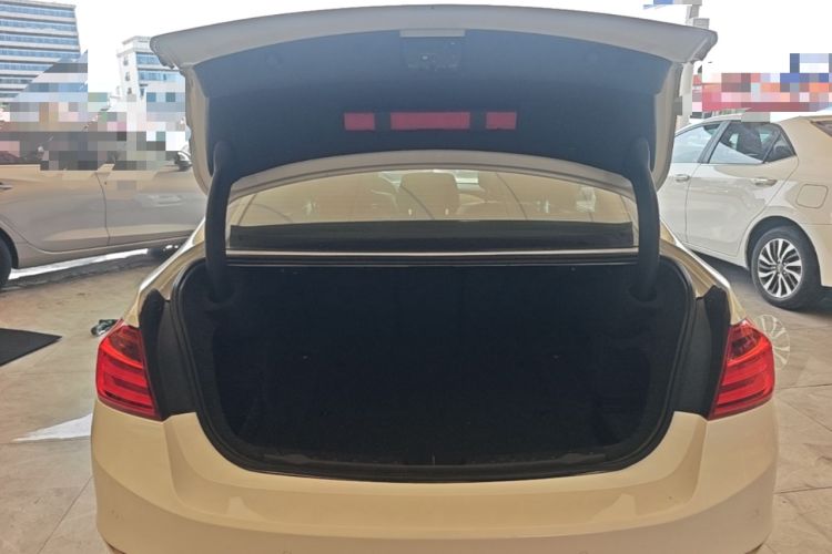 Used BMW 3 Series 2015 320Li Fashion Model Trunk