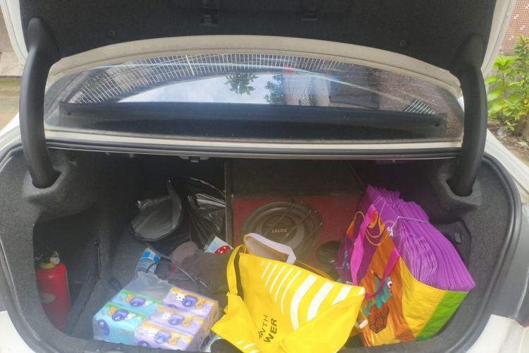 Used BMW 3 Series 2015 320Li Luxury Edition Fashion Model Trunk