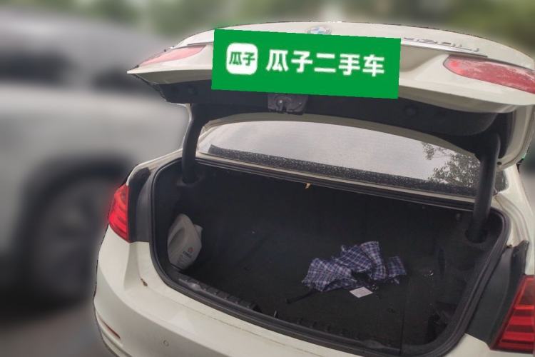 Used BMW 3 Series 2015 316Li Fashion Model Trunk