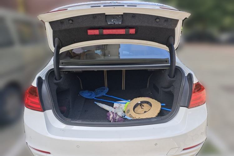 Used BMW 3 Series 2015 316Li Fashion Model Trunk