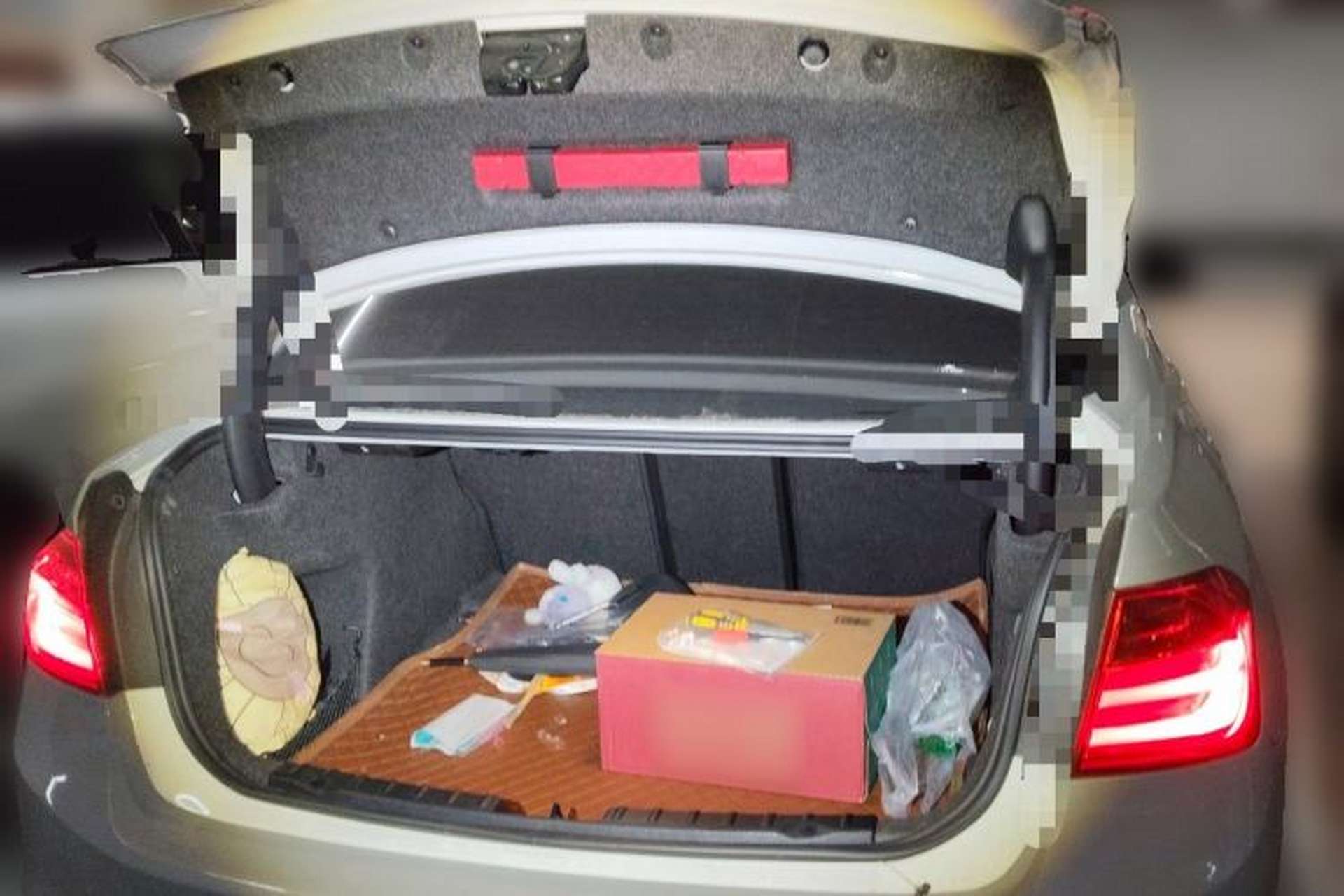 Used BMW 3 Series 2015 316Li Fashion Model Trunk