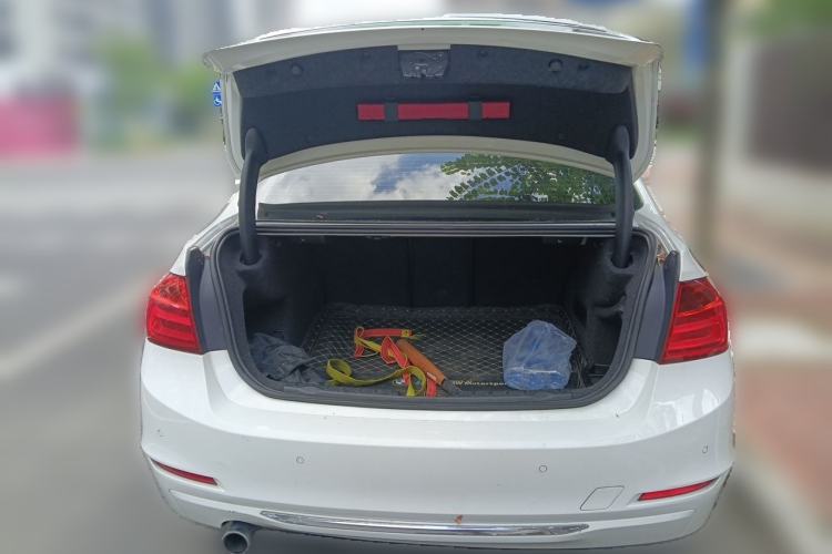Used BMW 3 Series 2015 320Li Luxury Edition Fashion Model Trunk