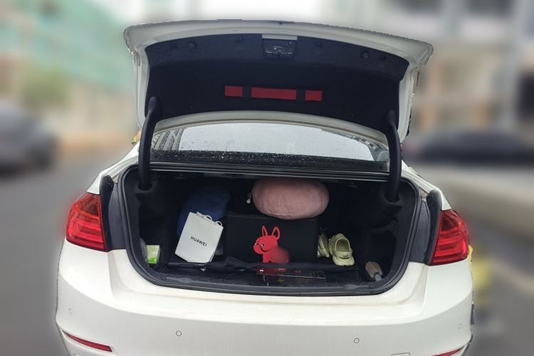 Used BMW 3 Series 2015 320Li Luxury Edition Fashion Model Trunk