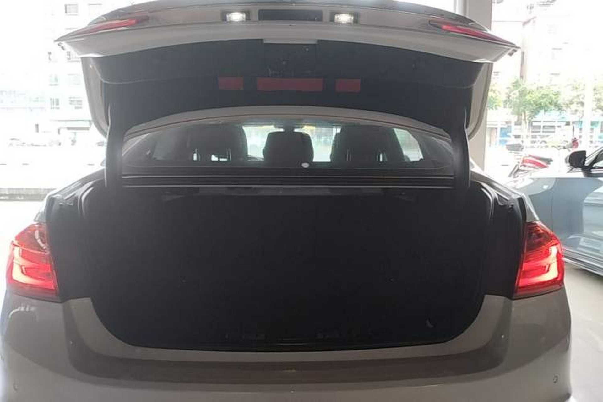 Used BMW 3 Series 2015 320Li Luxury Edition Fashion Model Trunk