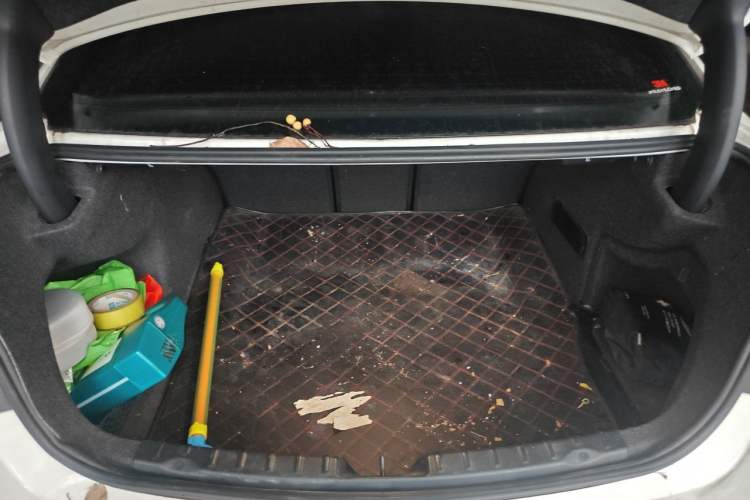 Used BMW 3 Series 2015 320Li Fashion Model Trunk
