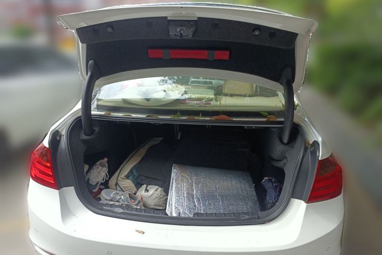 Used BMW 3 Series 2015 316Li Fashion Model Trunk