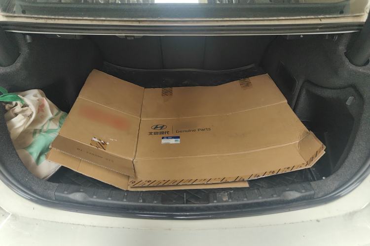 Used BMW 3 Series 2015 320Li Fashion Model Trunk