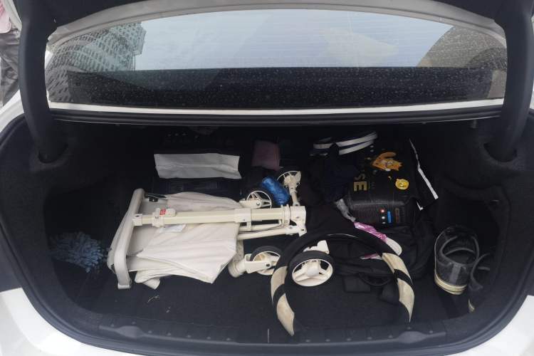 Used BMW 3 Series 2015 316Li Fashion Model Trunk