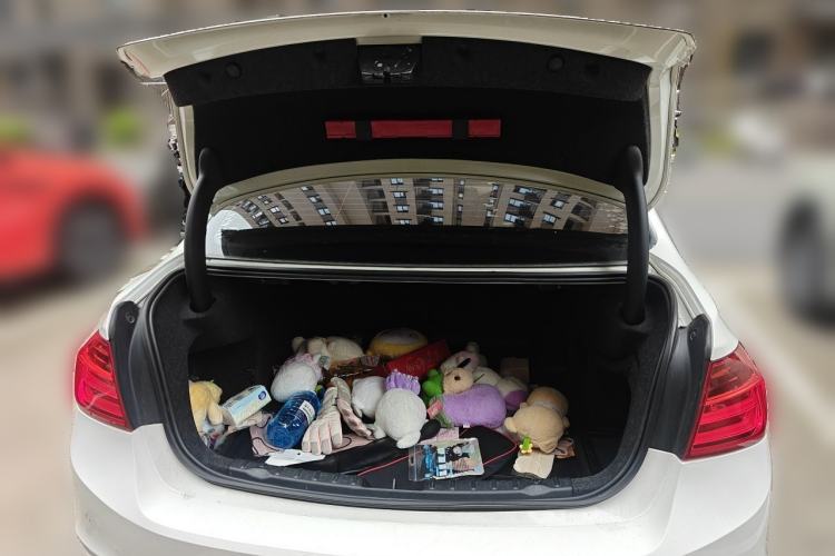Used BMW 3 Series 2015 320Li Luxury Edition Fashion Model Trunk