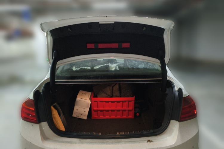 Used BMW 3 Series 2015 316Li Fashion Model Trunk