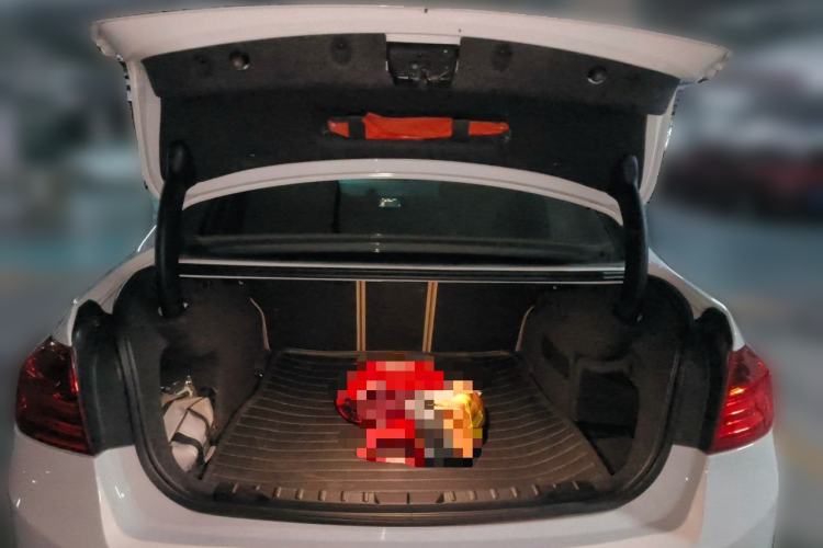 Used BMW 3 Series 2015 320Li Luxury Edition Fashion Model Trunk