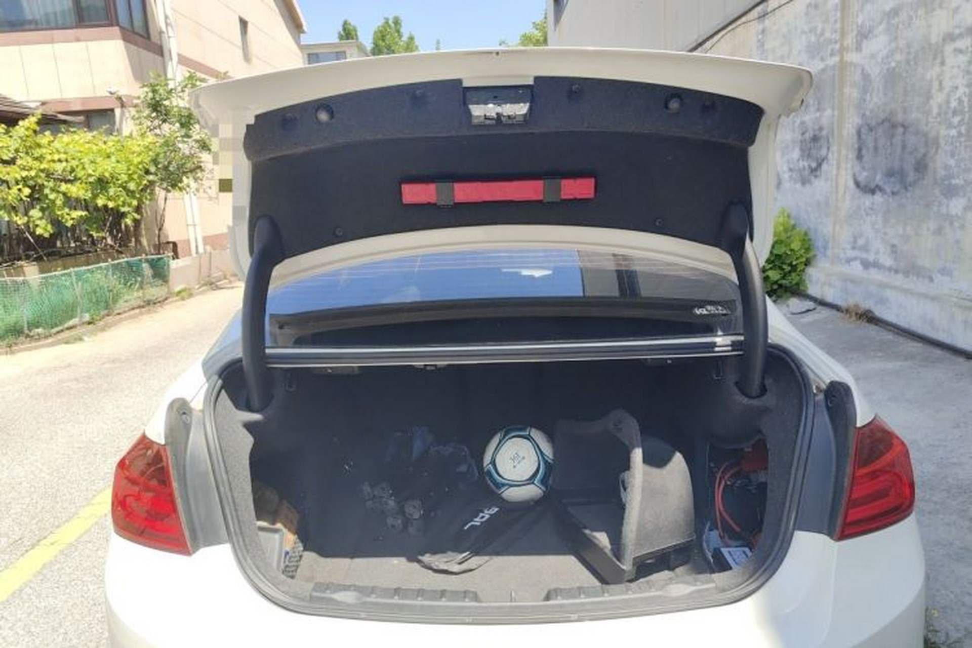 Used BMW 3 Series 2015 320Li Fashion Model Trunk