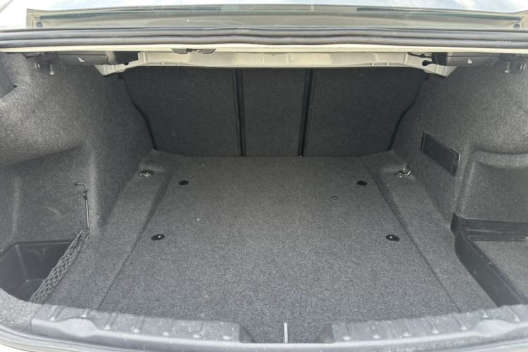 Used BMW 3 Series 2015 320Li Fashion Model Trunk