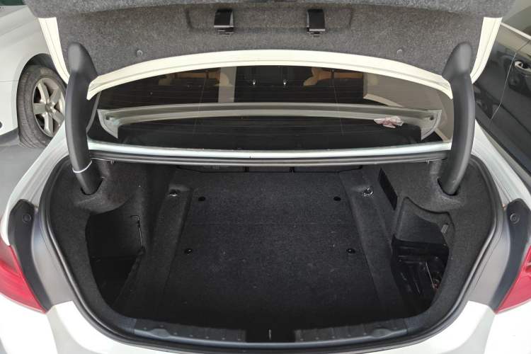 Used BMW 3 Series 2015 320i Fashion Model Trunk