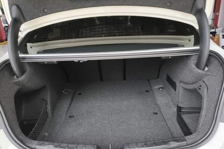 Used BMW 3 Series 2015 320Li Luxury Design Package Premium Edition Trunk