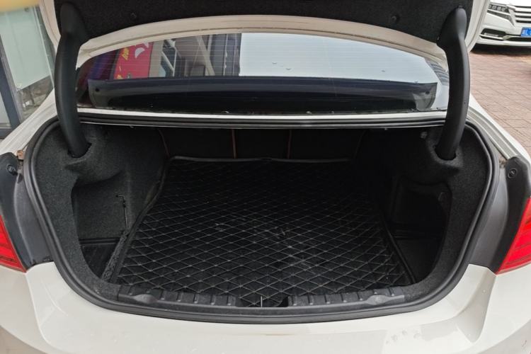 Used BMW 3 Series 2015 320Li Luxury Design Package Premium Edition Trunk
