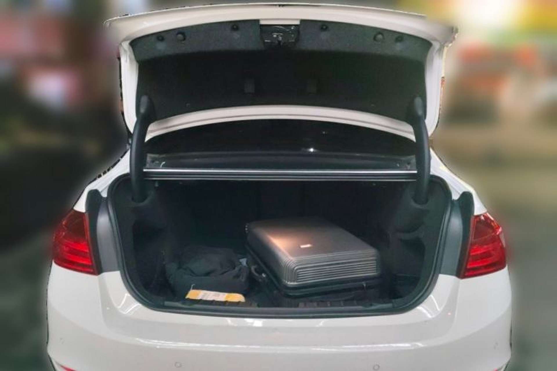 Used BMW 3 Series 2015 320Li Luxury Edition Fashion Model Trunk
