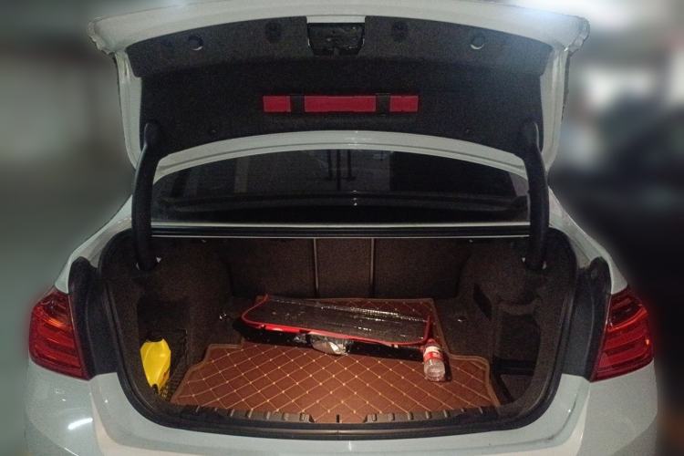 Used BMW 3 Series 2015 320Li Luxury Edition Fashion Model Trunk
