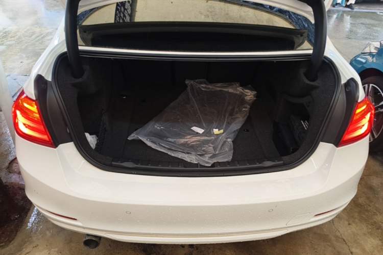 Used BMW 3 Series 2015 320i Fashion Model Trunk