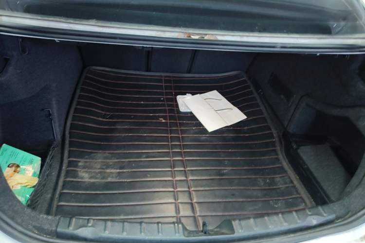 Used BMW 3 Series 2015 316Li Fashion Model Trunk