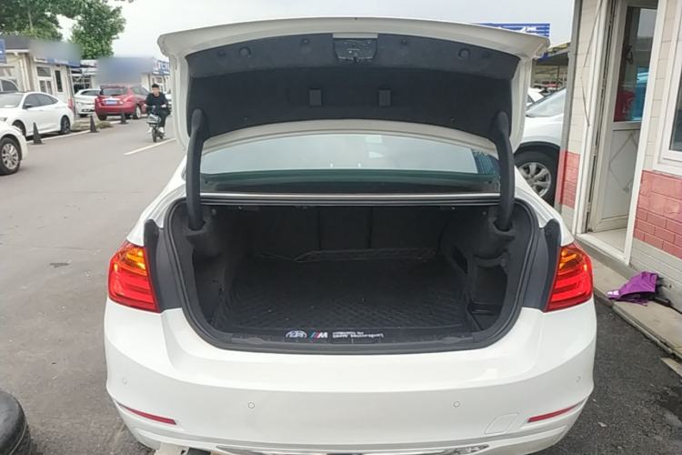 Used BMW 3 Series 2015 316Li Fashion Model Trunk