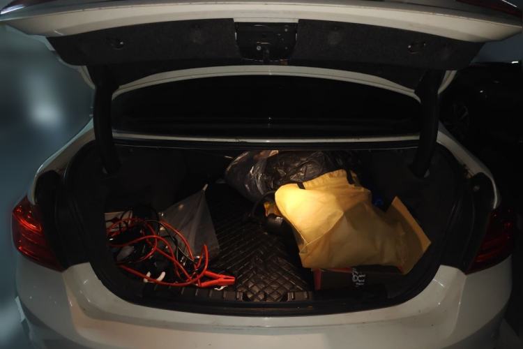 Used BMW 3 Series 2015 320Li Fashion Model Trunk