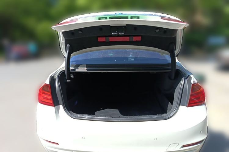 Used BMW 3 Series 2015 320i Fashion Model Trunk
