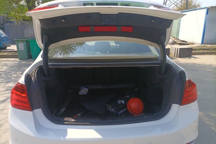 Used BMW 3 Series 2015 316Li Fashion Model Trunk