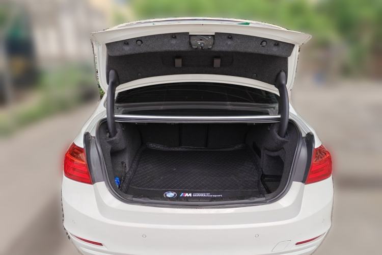 Used BMW 3 Series 2015 320Li Luxury Design Package Trunk