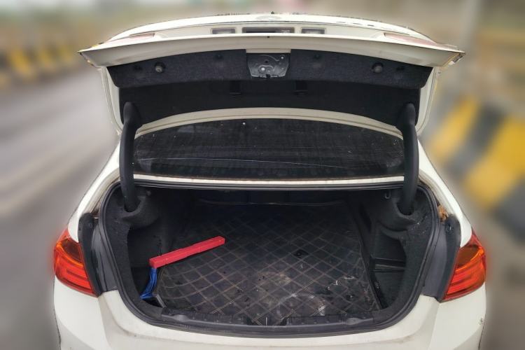 Used BMW 3 Series 2015 320Li Luxury Edition Fashion Model Trunk