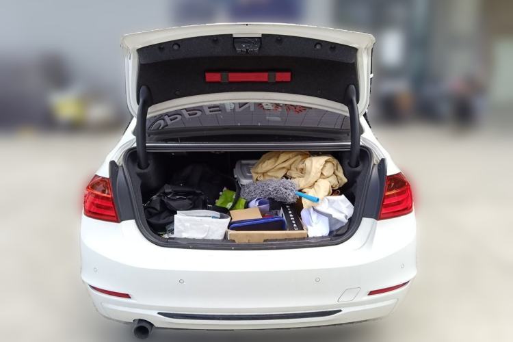 Used BMW 3 Series 2015 320i Luxury Edition Sports Design Package Trunk