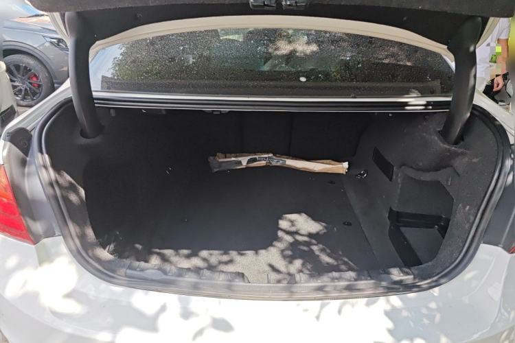 Used BMW 3 Series 2015 320Li Luxury Edition Fashion Model Trunk