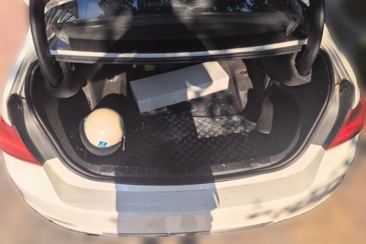 Used BMW 3 Series 2015 320Li Luxury Edition Fashion Model Trunk