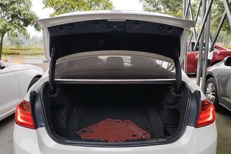 Used BMW 3 Series 2015 316i Active Edition Trunk