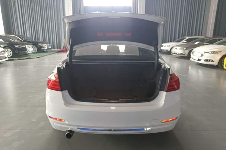 Used BMW 3 Series 2015 320Li Luxury Edition Fashion Model Trunk
